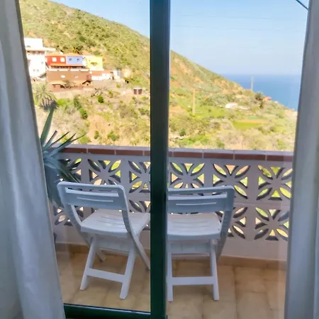 Comfortable House In Cruz 130 M² With Sea And Mountain View